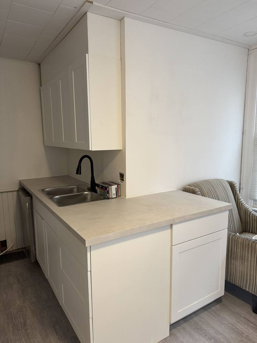 Stanley Ave, Chatham — finished kitchen